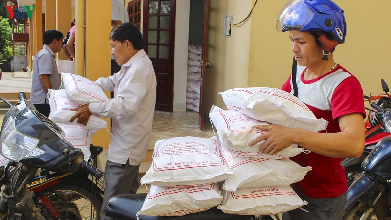 Năm nay, 14.200 hộ với khoảng 67.000 nhân khẩu của tỉnh Điện Biên đã được phê duyệt hỗ trợ khoảng 1.005 tấn gạo cứu đói.