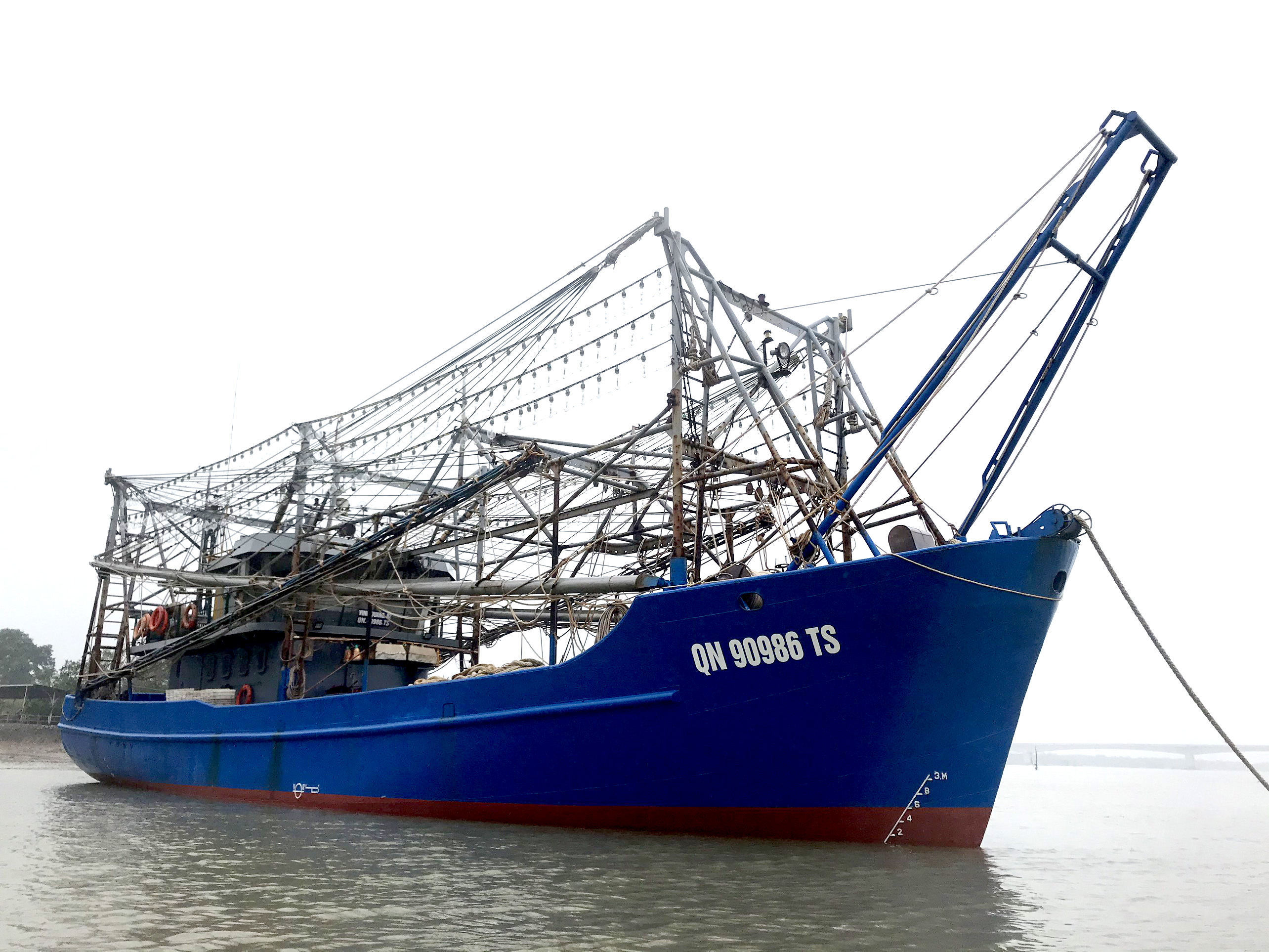 Con tàu vươn khơi Hoàng Sa, Trường Sa của anh Dương Văn Tập, phường Phong Cốc, TX Quảng Yên được Nhà nước hỗ trợ đầu tư đóng mới theo Nghị định 67.