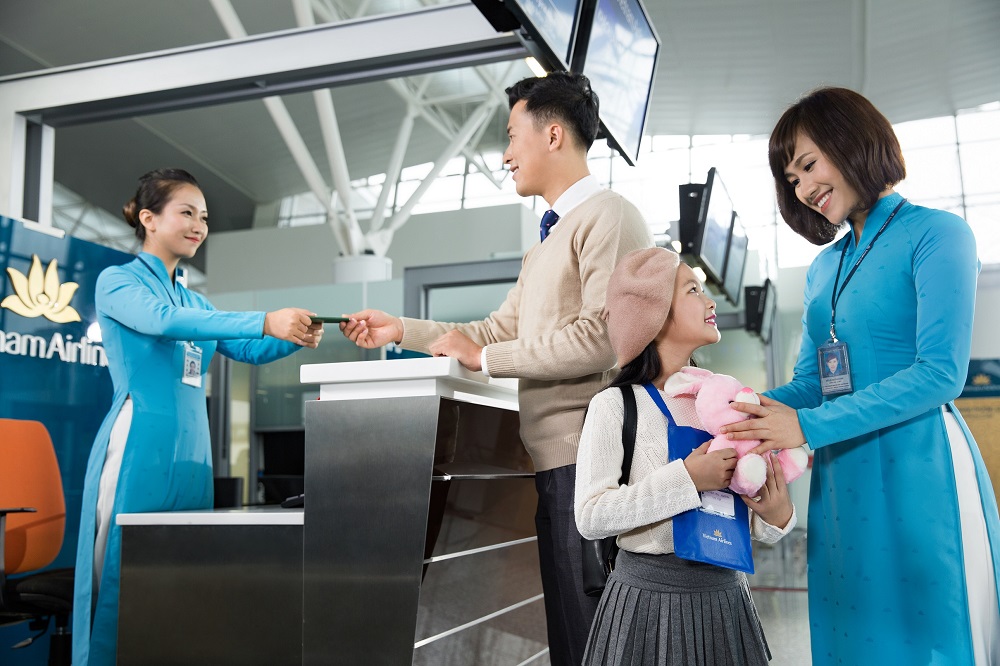 Vietnam Airlines và Vinpearl đề xuất tặng 5.000 kỳ nghỉ trọn gói  tri ân lực lượng y tế tuyến đầu.