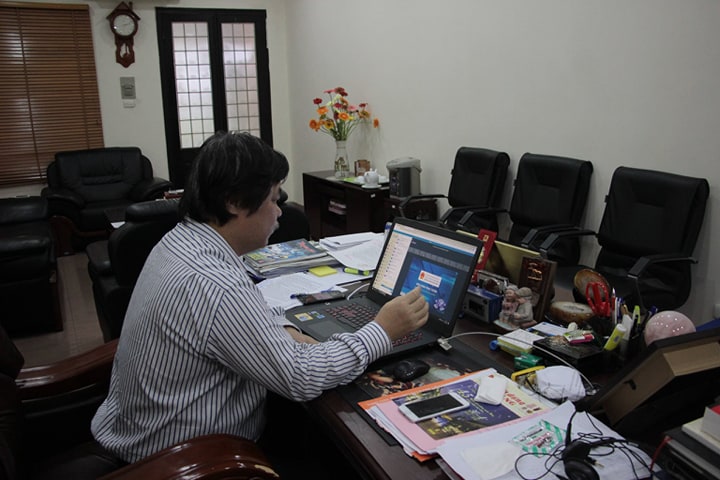 Ông Nguyễn Hông Minh, Tổng cục trưởng Tổng cục Giáo dục nghề nghiệp chỉ đạo tại Hội nghị trực tuyến.