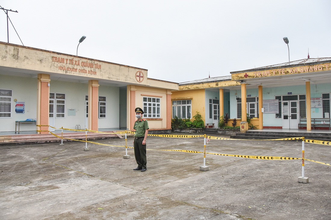 Hiện nay, huyện bố trí địa điểm cách ly, theo dõi tại Trạm y tế xã Quảng Tân.