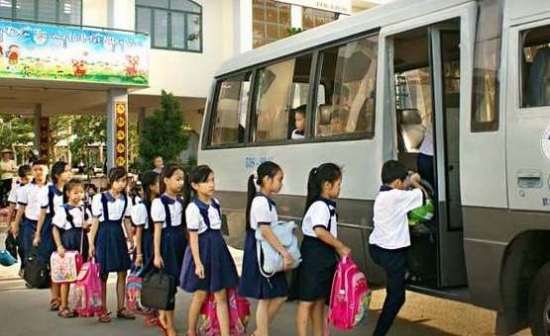 Bộ GD&ĐT đề xuất ban hành tiêu chuẩn riêng đối với xe buýt học đường để tham gia đưa-đón học sinh.