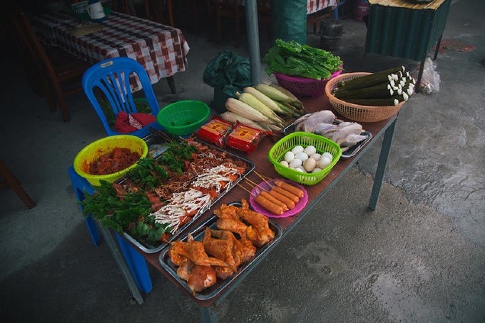 Đặc sản của Tam Đảo là các món nướng, cơm lam, rau su su. Ảnh: Vũ Khánh.