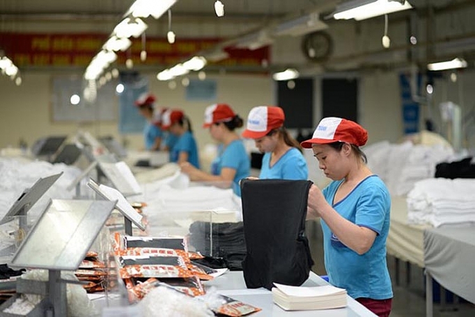 Sản xuất các đơn hàng dệt may phục vụ xuất khẩu