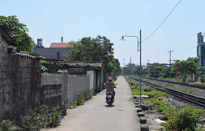 Tuyến đường liên khu 5A-5B, phường Cẩm Thịnh được xây dựng từ kinh phí đóng góp của nhân dân.