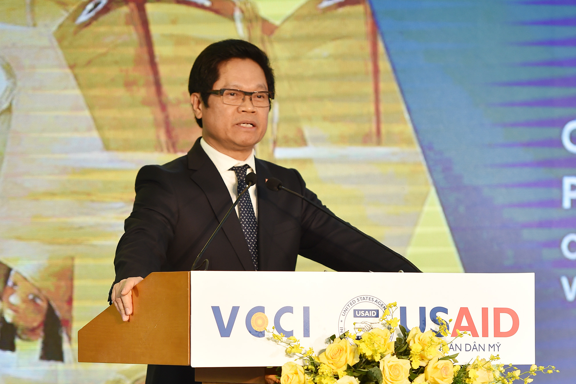 Đồng chí Vũ Tiến Lộc, Chủ tịch VCCI phát biểu tại buổi lễ.