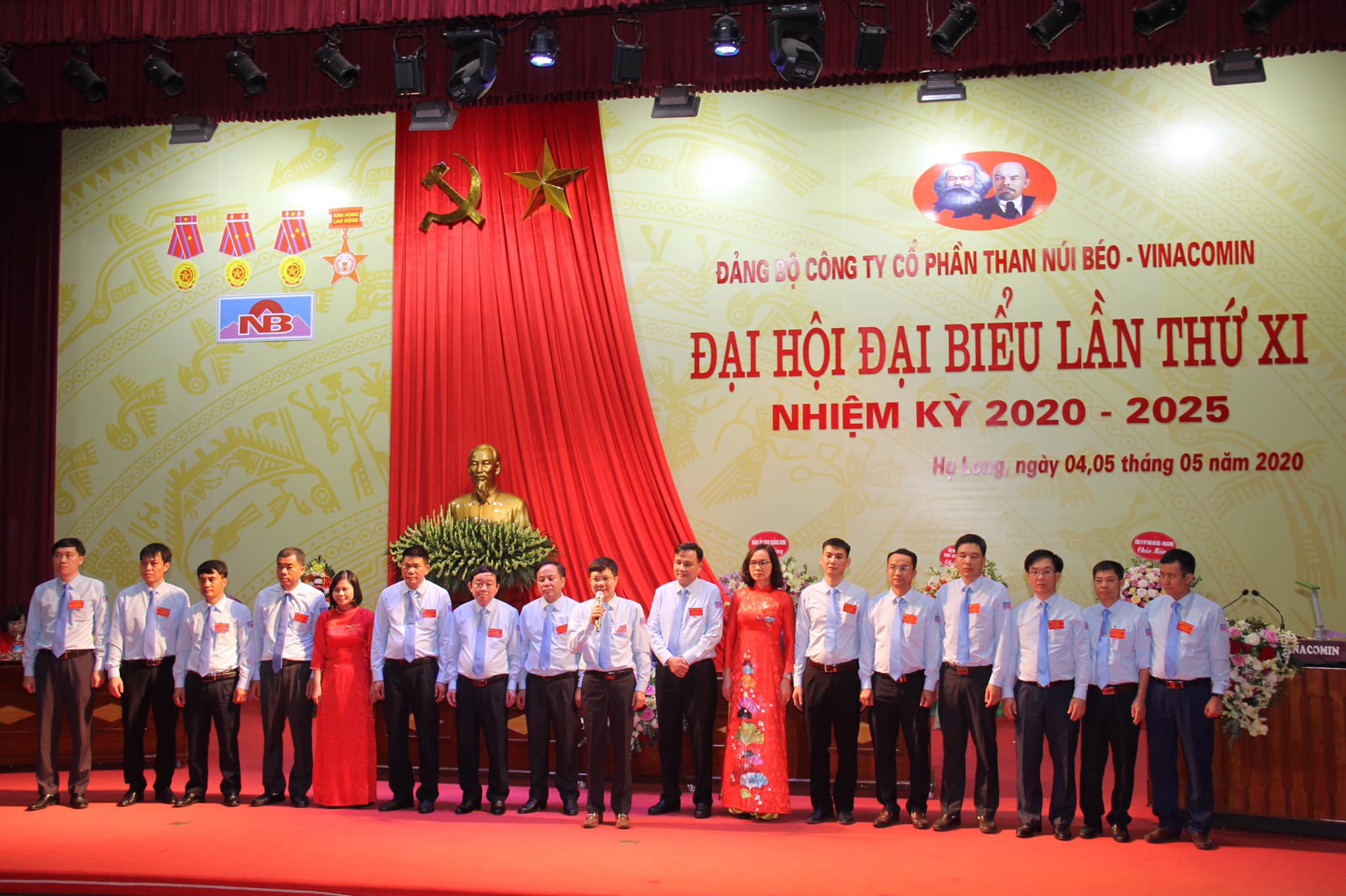 BCH Đảng bộ Công ty nhiệm kỳ 2020-2025 ra mắt Đại hội.