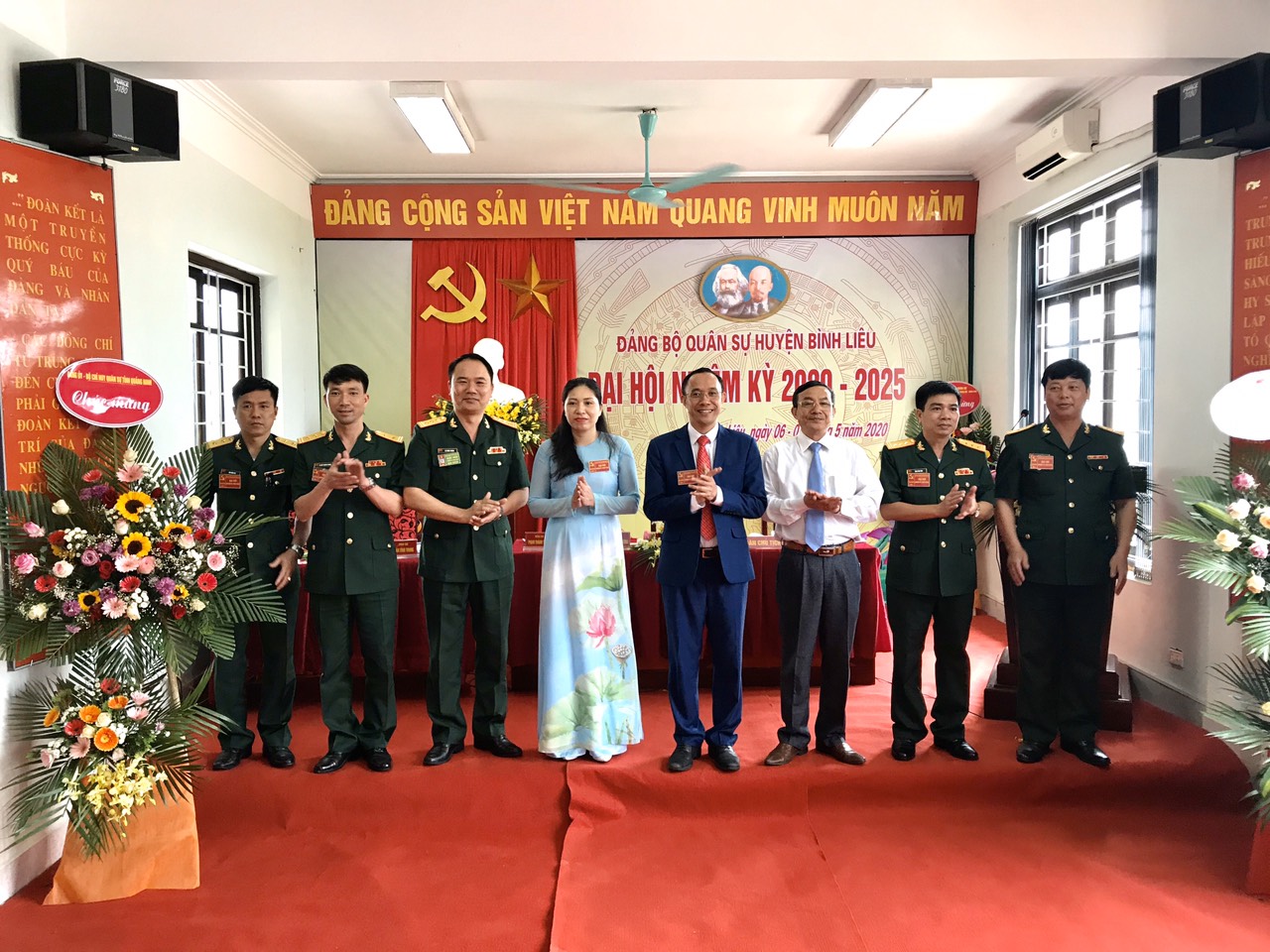 Lãnh đạo Bộ CHQS tỉnh, Huyện ủy Bình Liêu chúc mừng Ban Chấp hành Đảng bộ Quân sự huyện Bình Liêu nhiệm kỳ 2020-2025.