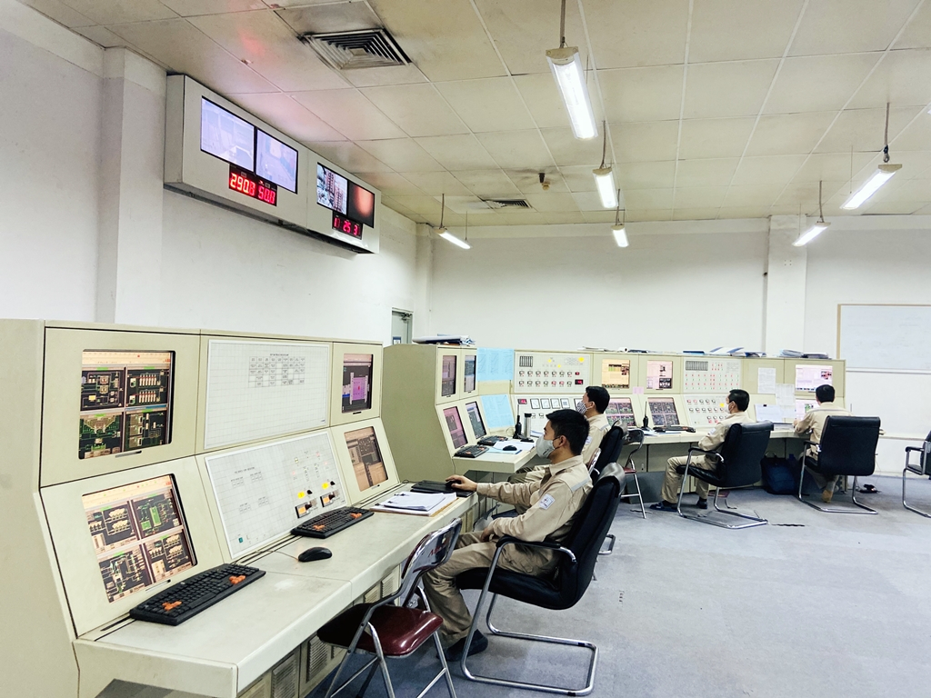  Công ty Nhiệt điện Uông Bí cách ly 430 cán bộ, công nhân viên từ ngày 1/4-22/4 để đảm bảo sản xuất điện an toàn trước diễn biến của dịch Covid-19.