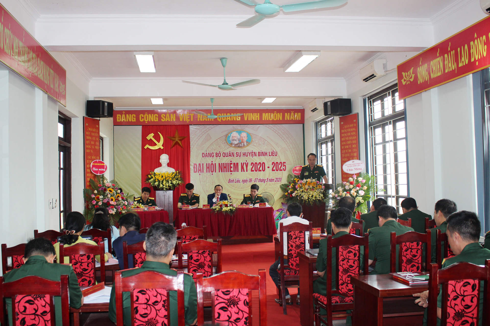 Quang cảnh Đại hội Đảng bộ Quân sự huyện Bình Liêu.