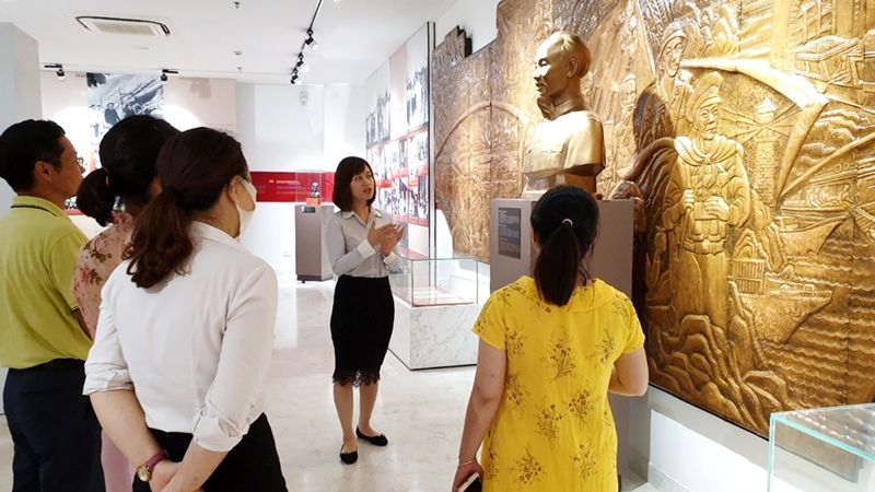 Chuyện về bức chân dung huyền thoại Bác Hồ trong bảo tàng Quảng Ninh