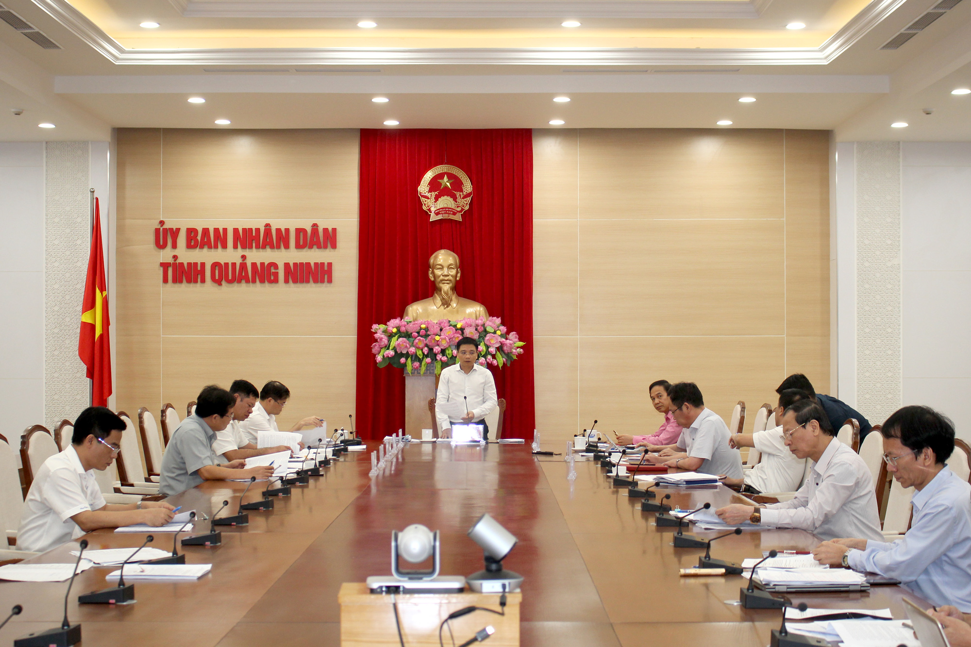 Đồng chí Nguyễn Văn Thắng, Bí thư Ban Cán sự Đảng, Chủ tịch UBND tỉnh, kết luận cuộc họp.