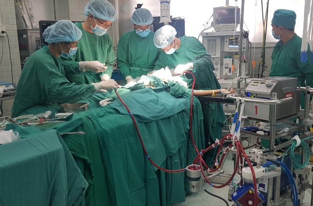 Bệnh nhân người Anh đang được điều trị tại Bệnh viện Bệnh Nhiệt đới thành phố Hồ Chí Minh.