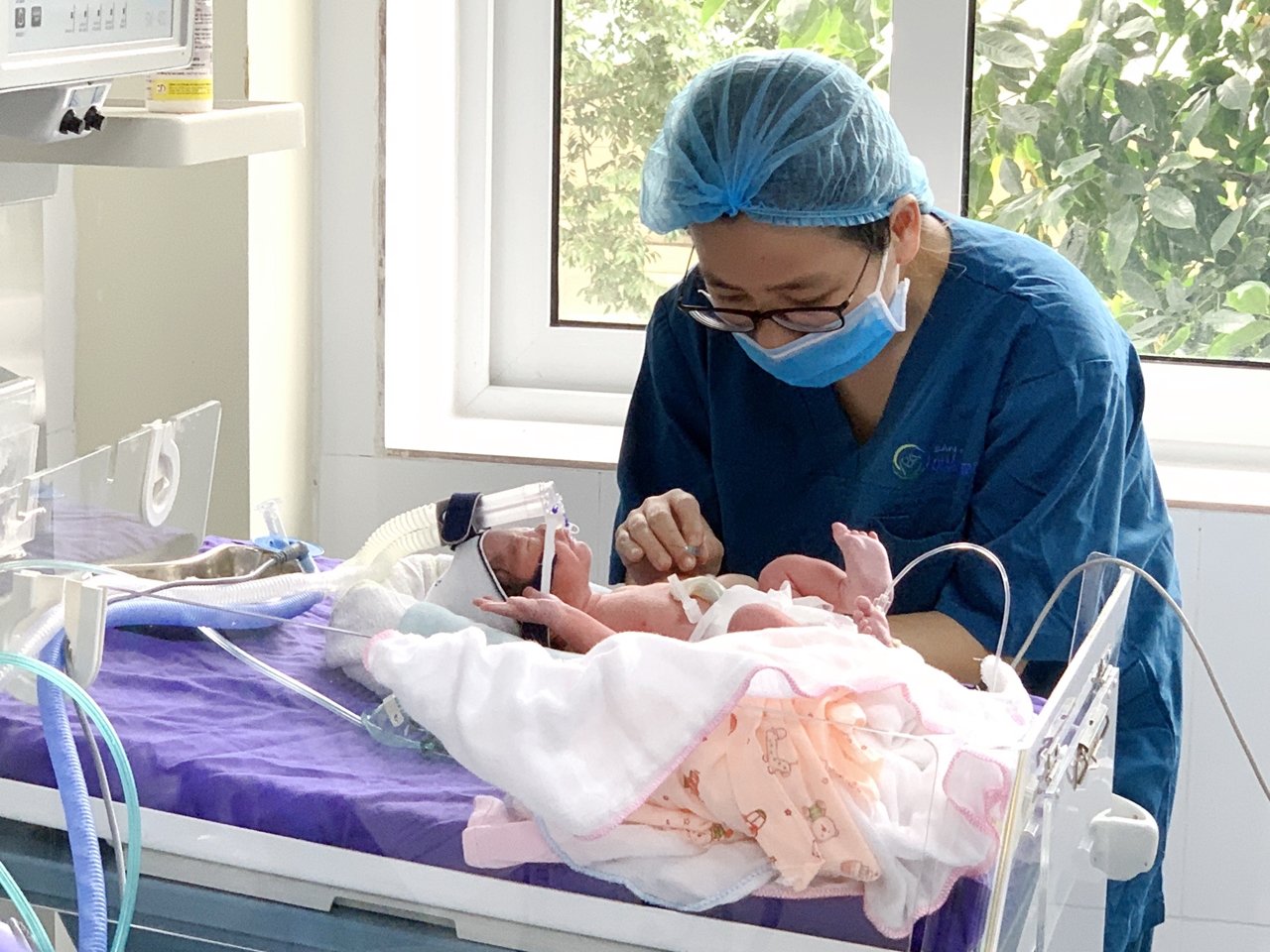 Chăm sóc trẻ sinh non tại khoa Sơ sinh, Bệnh viện Sản Nhi Quảng Ninh