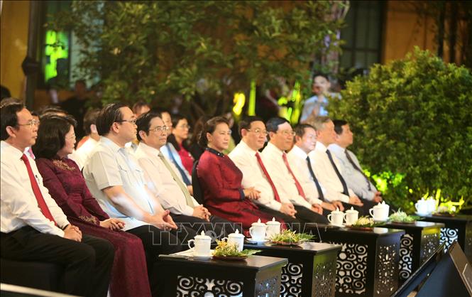 Lãnh đạo Đảng, Nhà nước dự cầu truyền hình tại đầu cầu Hà Nội. Ảnh: TTXVN