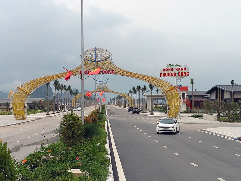 Diện mạo và không gian đô thị huyện Vân Đồn ngày càng khang trang.
