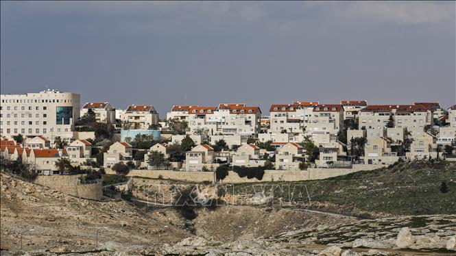 Một khu định cư của Israel ở thị trấn Eizariya, Bờ Tây. Ảnh: AFP/TTXVN