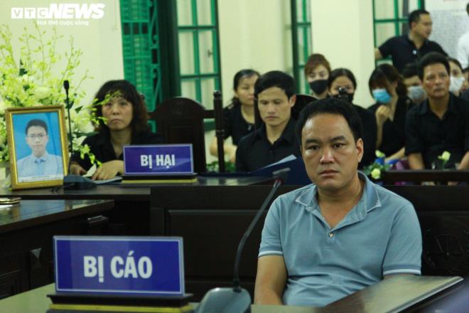 Bị cáo Lê Hoàng Lê tại phiên tòa.