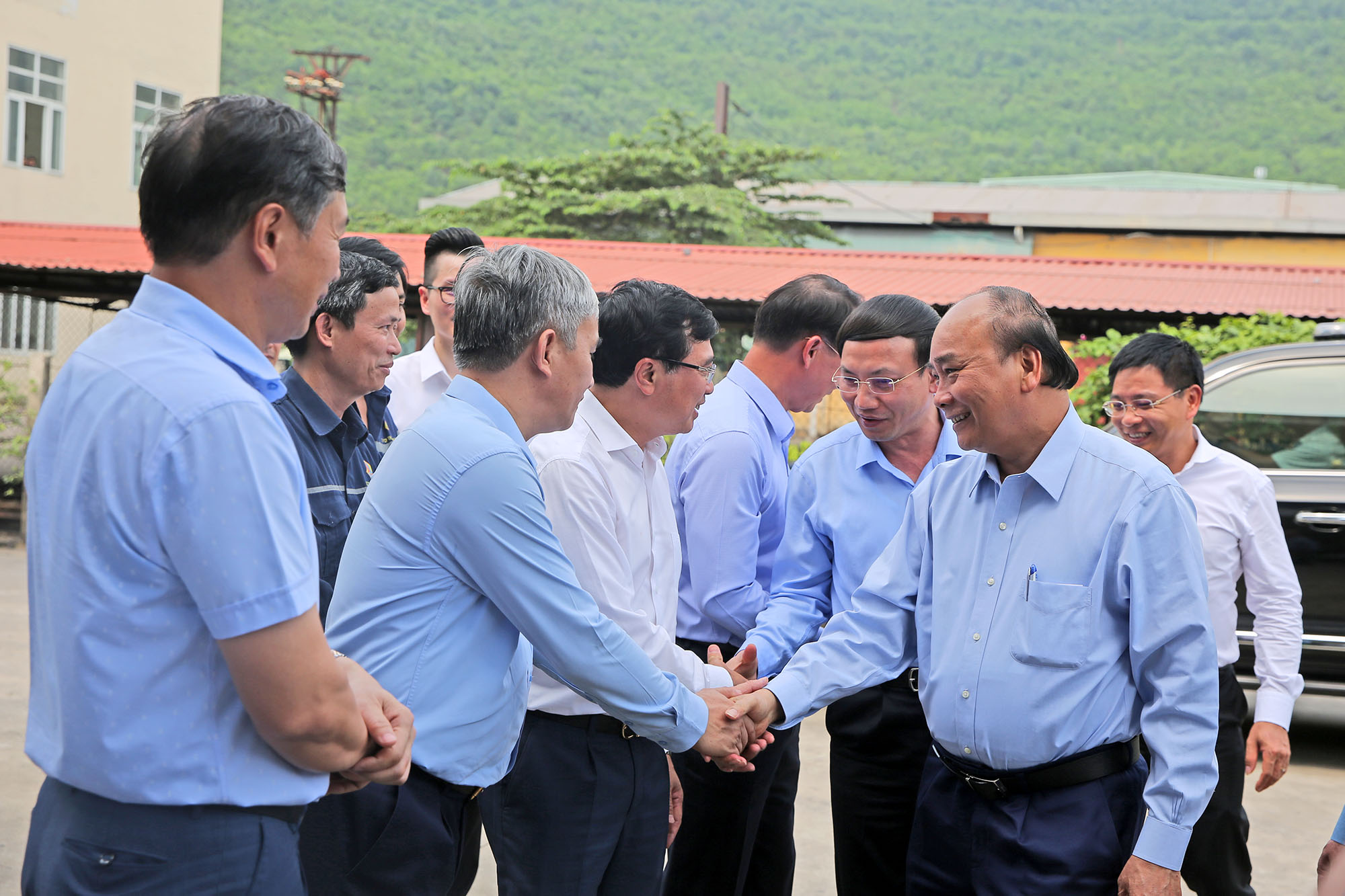 Thủ tướng Chính phủ Nguyễn Xuân Phúc tới thăm