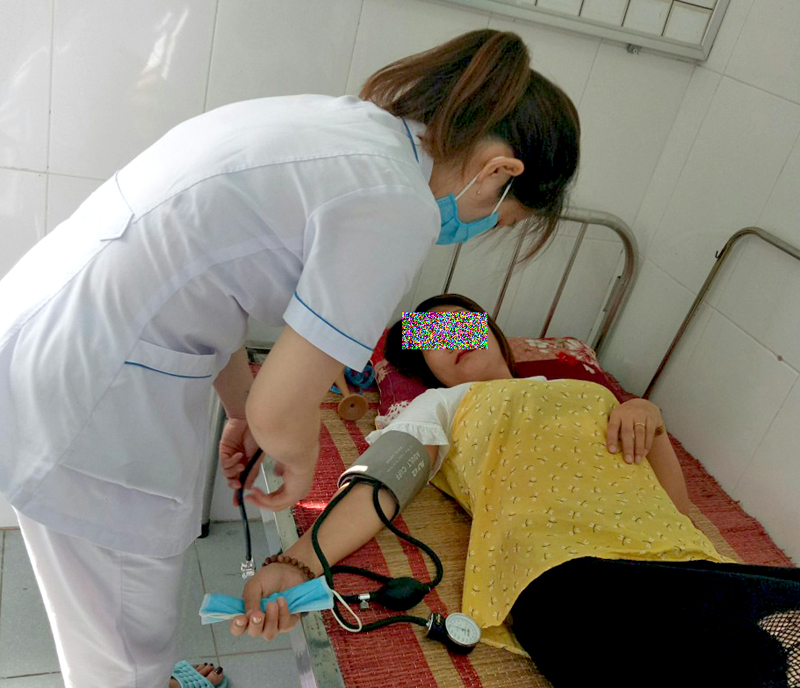 Kiểm tra sức khỏe cho phụ nữ mang thai tại Trạm Y tế xã Tân Lập (Đầm Hà)