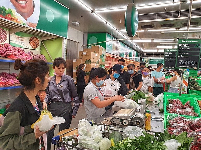 Người tiêu dùng Việt Nam giảm đáng kể việc chi tiêu tiền nhàn rỗi
