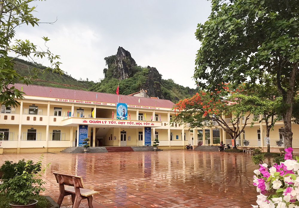 Điểm trường chính, Trường Tiểu học Quảng La, TP Hạ Long được đầu tư xây dựng theo hình thức đầu tư tư - sử dụng công.