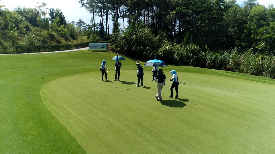 Giải đấu là cơ hội để các tay golf trao đổi, học tập kinh nghiệm.