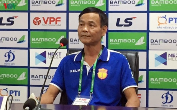 Trợ lý Nguyễn Văn Dũng hài lòng về màn trình diễn của Nam Định.