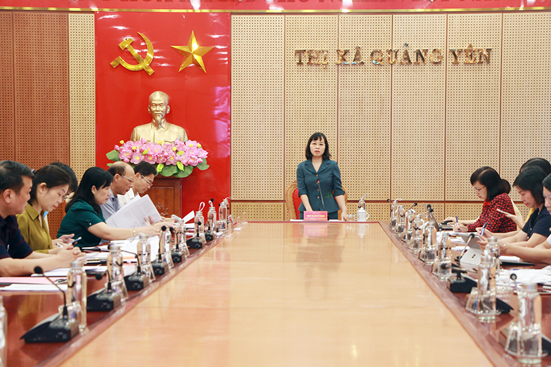 Đồng chí Trịnh Thị Minh Thanh, Phó Chủ tịch Thường trực HĐND tỉnh, phát biểu kết luận.