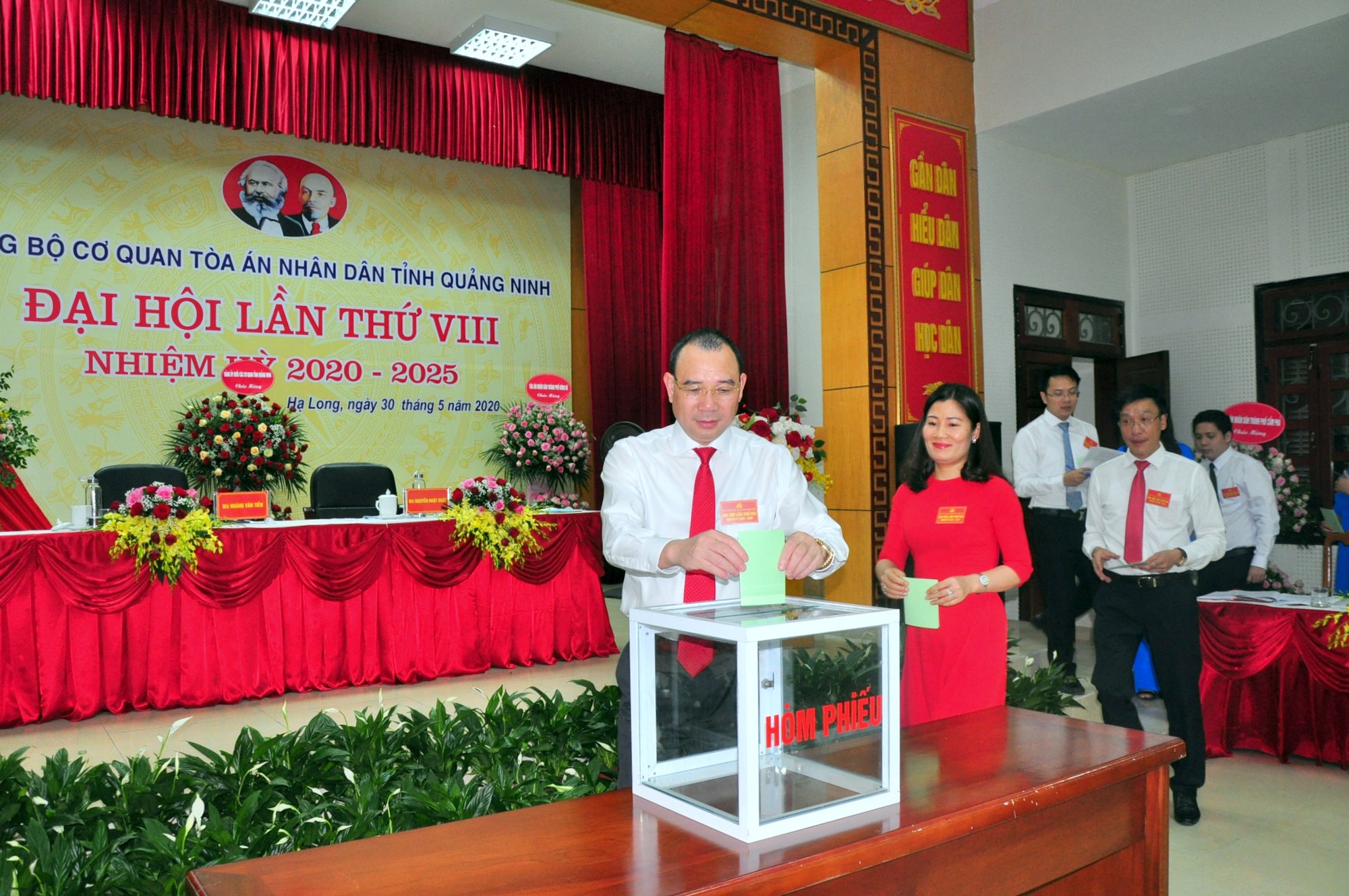 Đảng bộ Cơ quan TAND tỉnh tổ chức Đại hội lần thứ VIII, nhiệm kỳ 2020-2025, ngày 30/5. Ảnh: Minh Hà