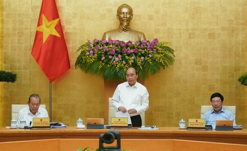 Thủ tướng Nguyễn Xuân Phúc chủ trì phiên họp Chính phủ tháng 5/2020. (Ảnh: VGP)