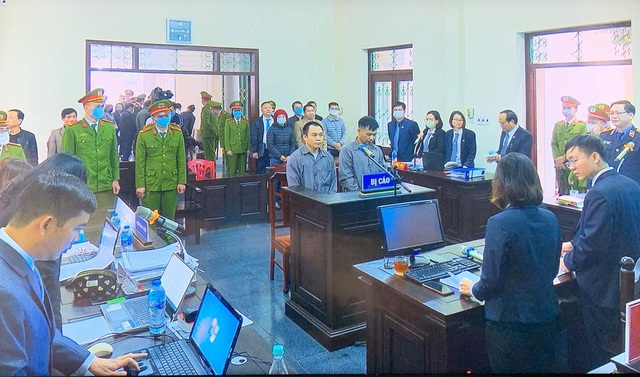 Bị cáo Lê Ngọc Hoàng (bên phải) và bị cáo Ngô Văn Sơn tại phiên tòa sơ thẩm (Ảnh tư liệu).