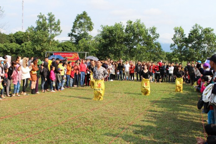 Người dân xã Tân Lập (huyện Đầm Hà) tham gia các hoạt động văn hóa, thể dục, thể thao đầu xuân Canh Tý 2020.