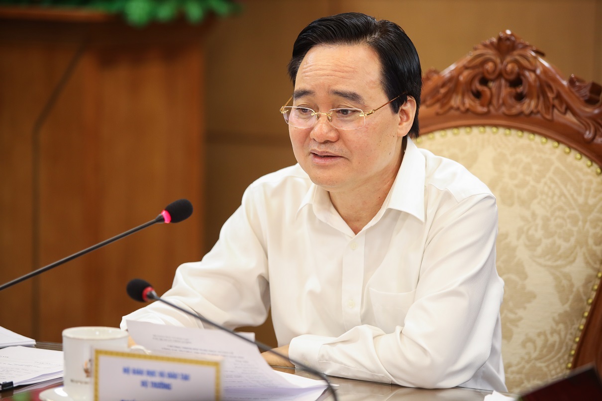 Bộ trưởng Phùng Xuân Nhạ: Tránh tình trạng “khoảng tối dưới chân đèn” trong tổ chức thi THPT 2020