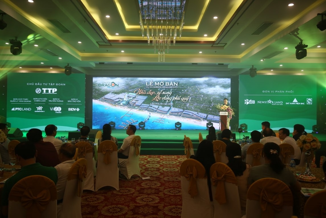 Đồng chí Trần Hoàng Hải - Phó Chủ tịch Hội đồng nhân dân Thành phố Cẩm Phả đánh giá cao dự án Green Dragon City là KĐT thúc đẩy du lịch Cẩm Phả phát triển.