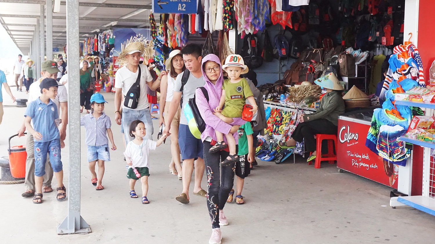 Thông qua các hoạt động tuyên truyền, lượng khách đến Quảng Ninh đã tăng cao. 
