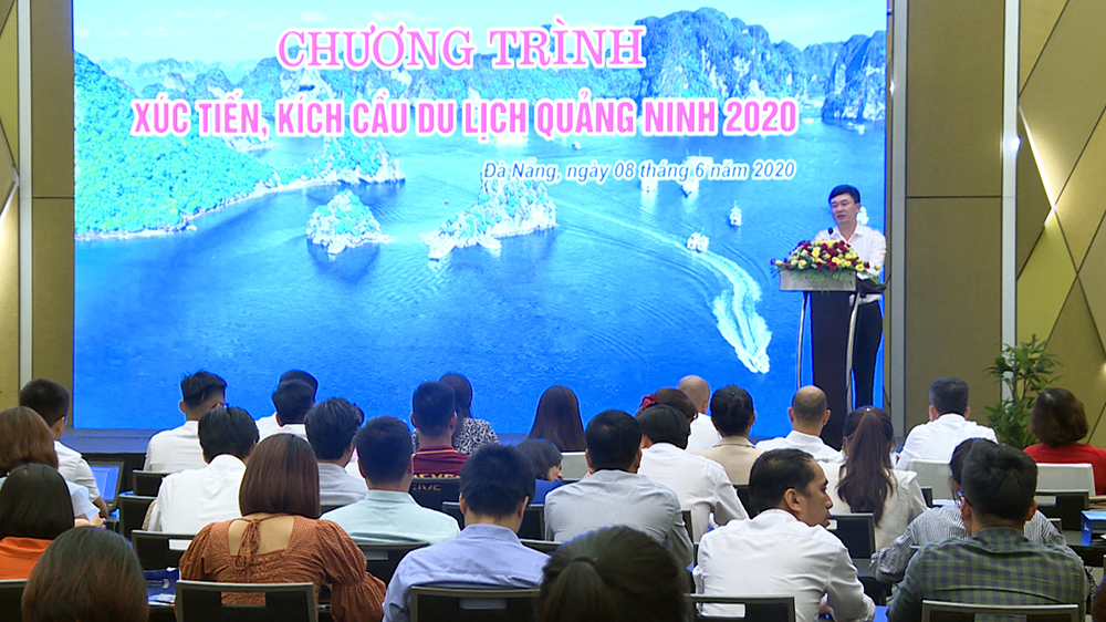 Đồng chí Ngô Hoàng Ngân, Phó Bí thư Thường trực Tỉnh ủy phát biểu tại chương trình xúc tiến, kích cầu du lịch Quảng Ninh 2020