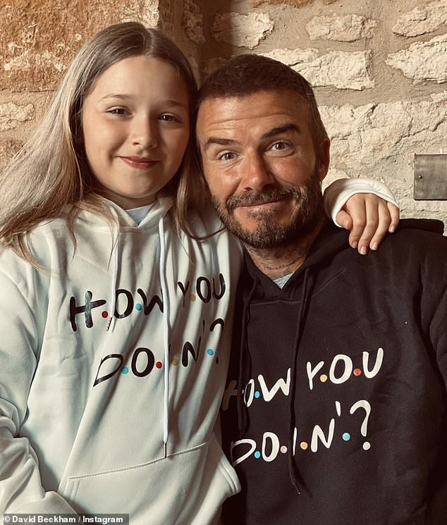 David Beckham và con gái mặc đồ đôi