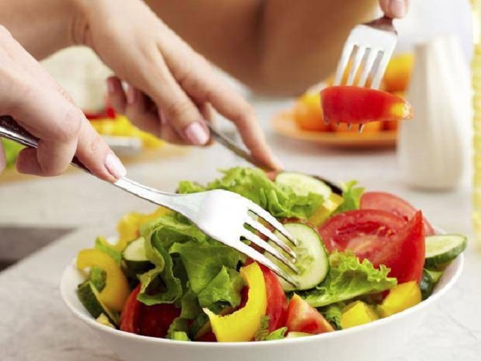 Ăn nhiều chất xơ và vitamin.