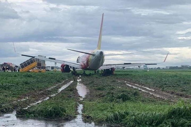 Máy bay của Vietjet bị trượt khỏi đường băng sân bay Tân Sơn Nhất trưa ngày 14/6/2020.