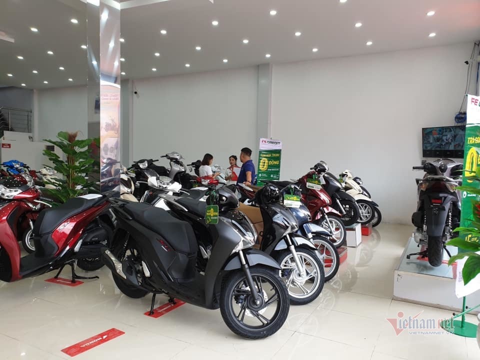 Giá xe máy tăng đồng loạt, Honda SH 2019 đội giá kỷ lục - Báo Quảng Ninh  điện tử