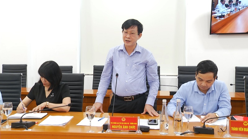 Đồng chí Nguyễn Anh Chức, Phó Trưởng ban Tuyên giáo Chính phủ phát biểu tại buổi làm việc