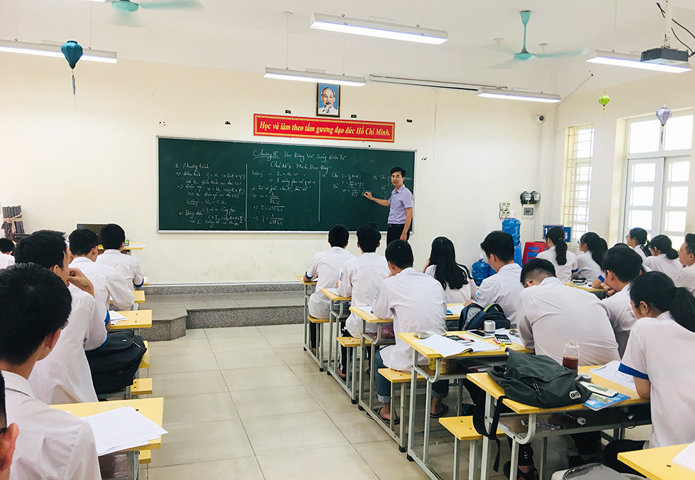 Tiết ôn luyện của thầy trò Trường THPT Hòn Gai, TP Hạ Long.