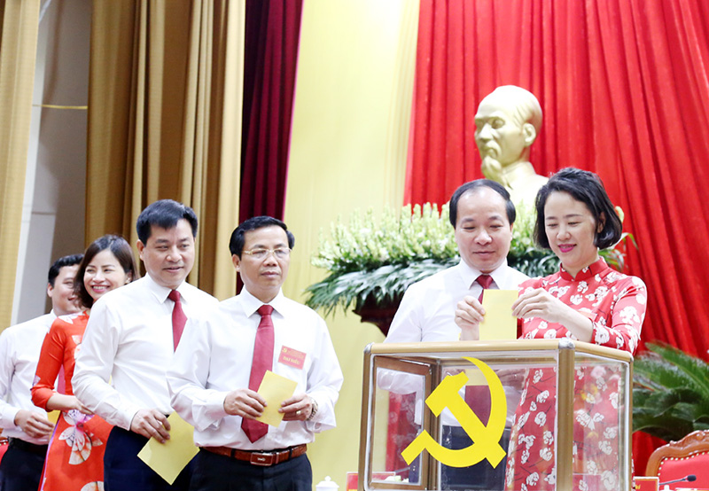 Đảng bộ Cơ quan Thành ủy Hạ Long đã tổ chức Đại hội lần thứ II, nhiệm kỳ 2020-2025.