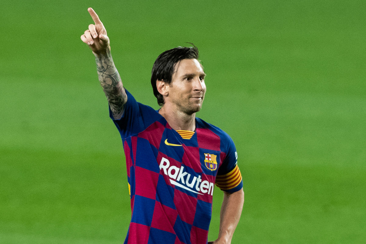 Messi làm mọi việc để gánh vác Barca