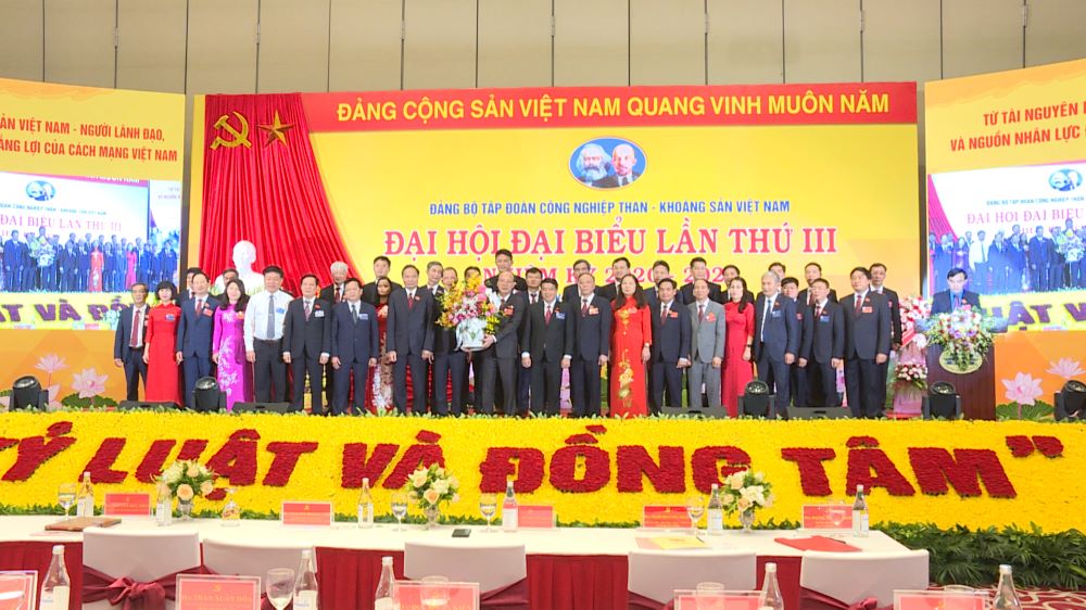 BCH Đảng bộ Tập đoàn Công nghiệp Than - Khoáng sản Việt Nam khóa III, nhiệm kỳ 2020 - 2025 ra mắt Đại hội