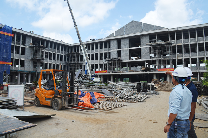 Công trình Trường THPT Hoành Bồ được khẩn trương thi công để kịp thoàn thành vào cuối tháng 8/2020.