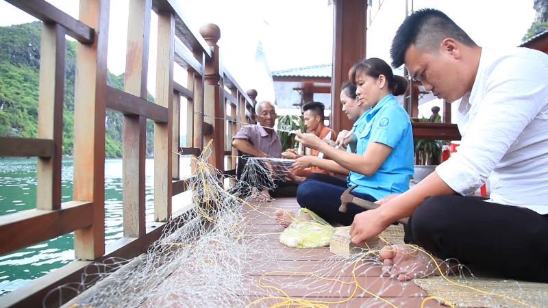 Lớp truyền dạy kỹ thuật đan lờ, đan lưới, sửa chữa ngư cụ