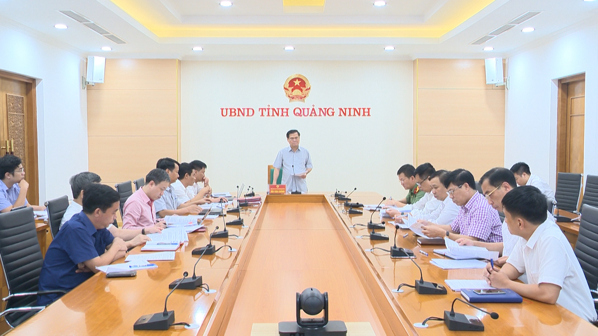 Phó Chủ tịch UBND tỉnh Bùi Văn Khắng thống nhất thí điểm mô hình phát triển kinh tế ban đêm.