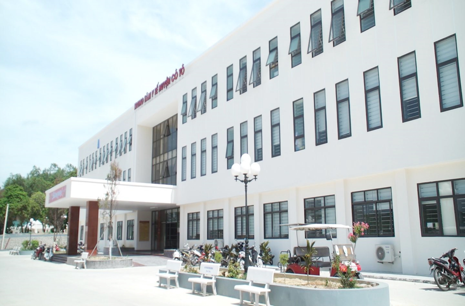  TTYT huyện Cô Tô đưa vào hoạt động tòa nhà 3 tầng khang trang từ cuối năm 2019.